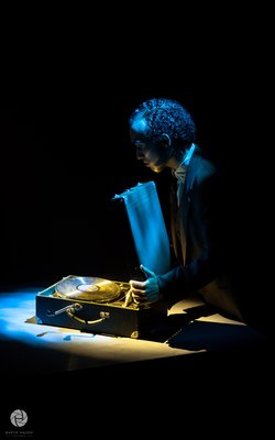 David A. Rodriguez-Yanez in "Swinging St. Pauli"