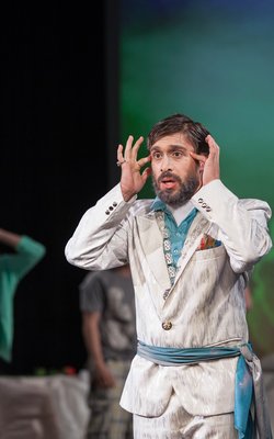 Marja Hennicke and Michael Souschek in "Orpheus in the Underworld"